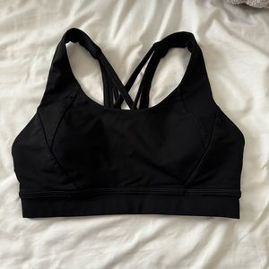 Lululemon Free to be serene bra